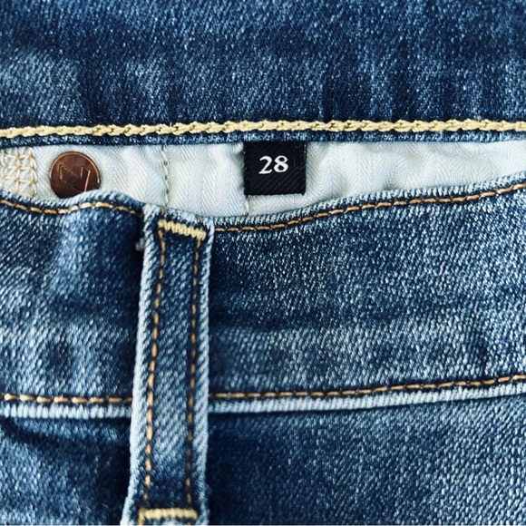 4/$20 7 For All Mankind Size 28 High Waist Cropped Straight Jeans - 28” inseam - Picture 5 of 8